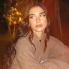 dua lipa (my wife) @TgEmodziBot emoji