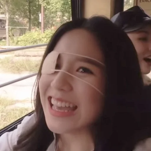 ҂ jeon heejin ୨୧