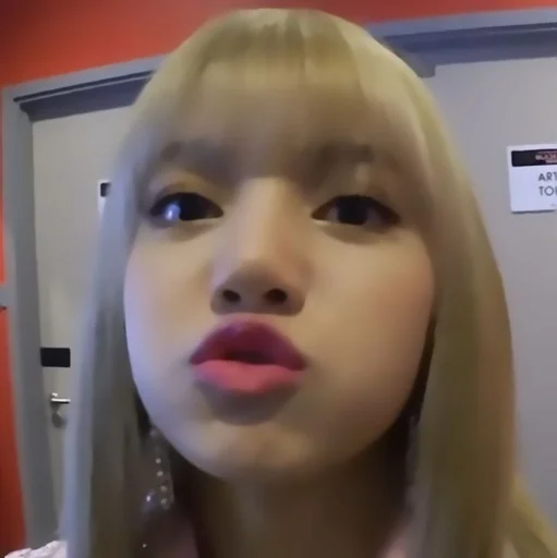 #. lisa [ ] ::