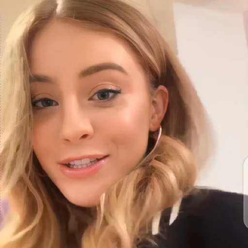 DAISY KEECH ꪶ᭥┼╌ׄ