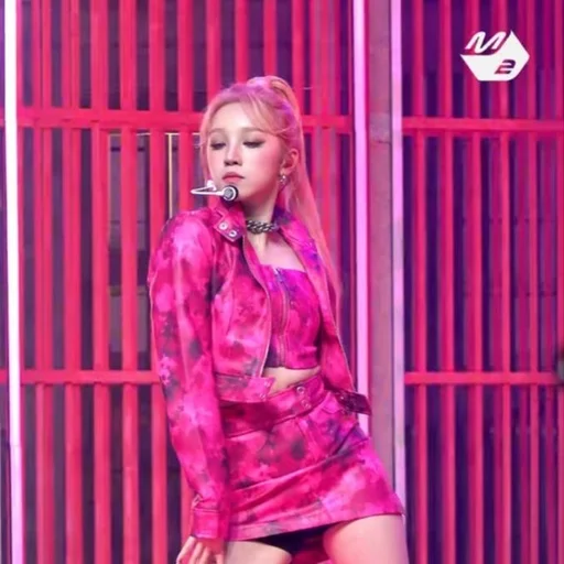 yuqi by:@qeditxin :: @fStikBot