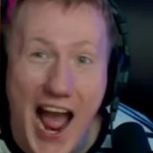 Данилка какашин