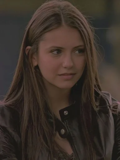 Нина Добрев ::